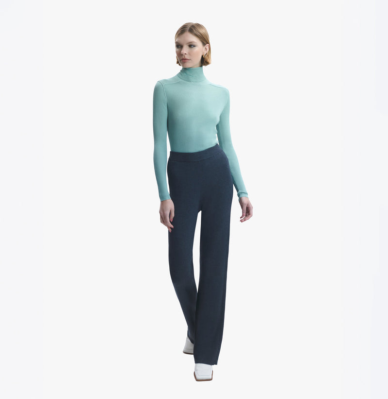 Silk and cashmere long sleeve ribbed top in mint green.