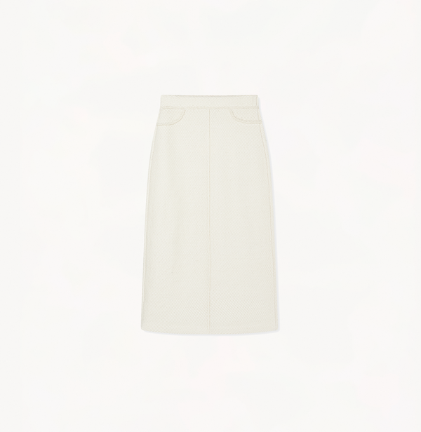 Tweed skirt in white.