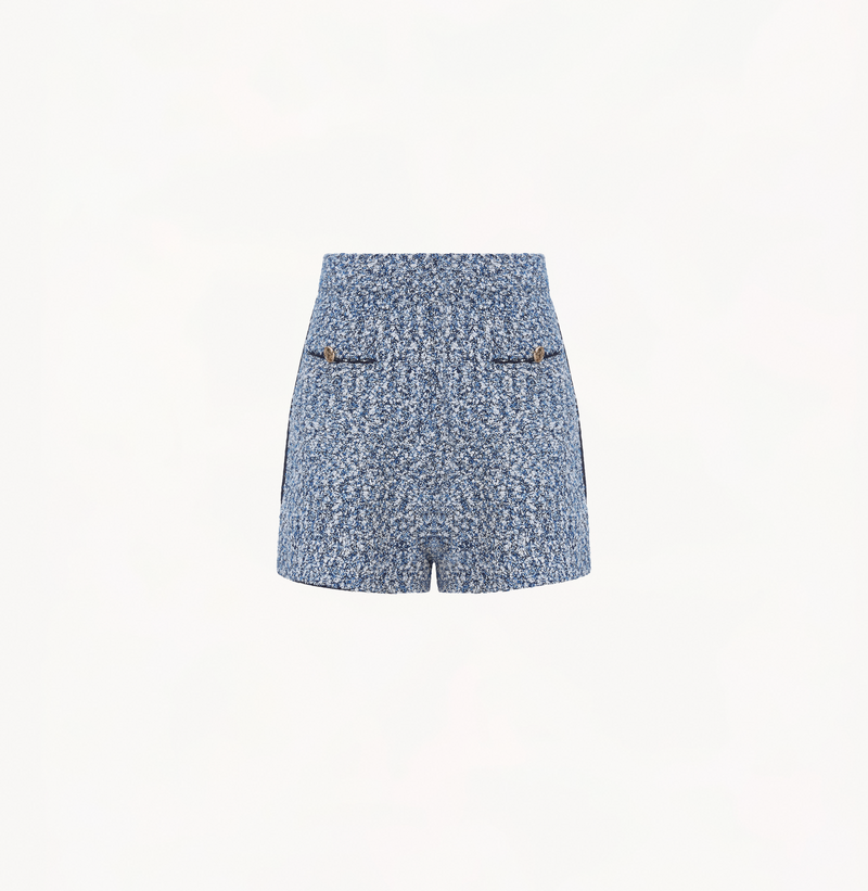 Boucle knitted shorts in blue with pockets.
