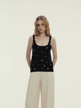 EMBROIDERED U-NECK VEST