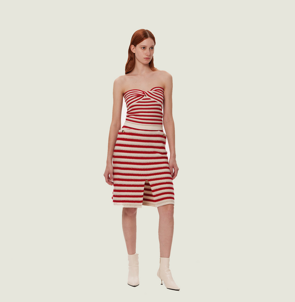 Wool bandeau top in red and white jacquard stripes. front-view