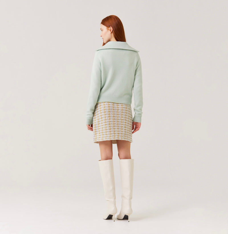 Cashmere sweater with lapel collar in mint green.