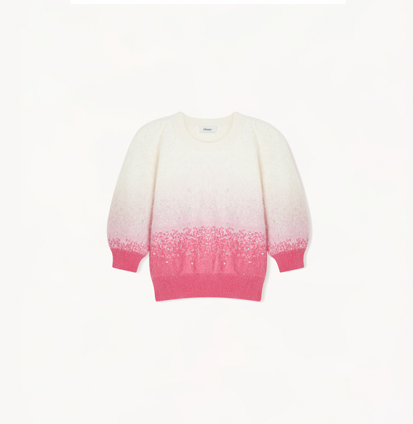 Gradient cashmere sweater with a crewneck in fushia.