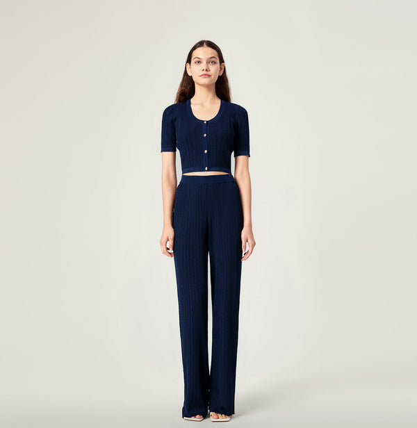 Jersey pants women in navy blue. front-view