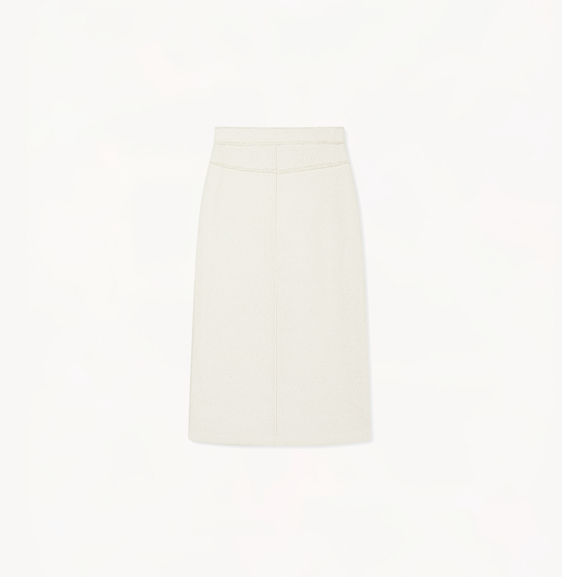 Tweed skirt in white.
