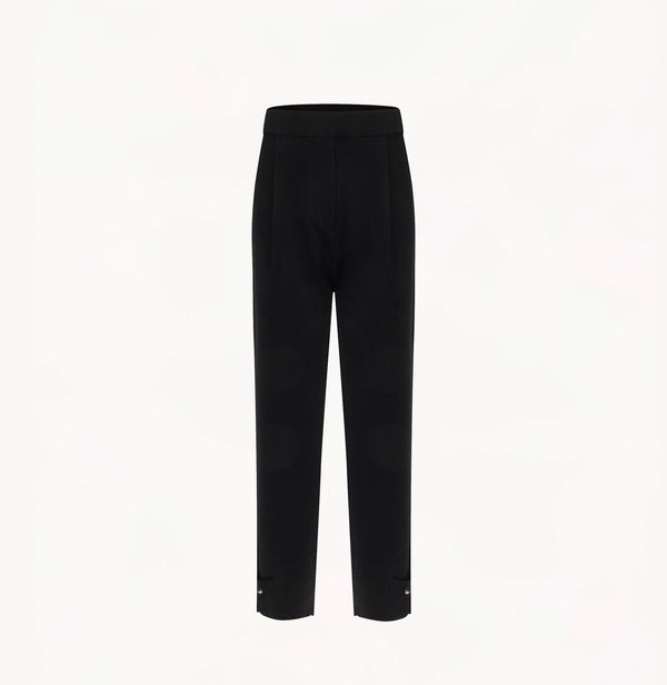 Wool and silk blend pleated sweatpants for women in black.